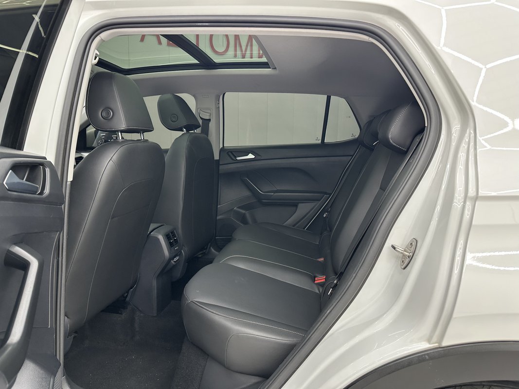 Volkswagen Taycan 5
