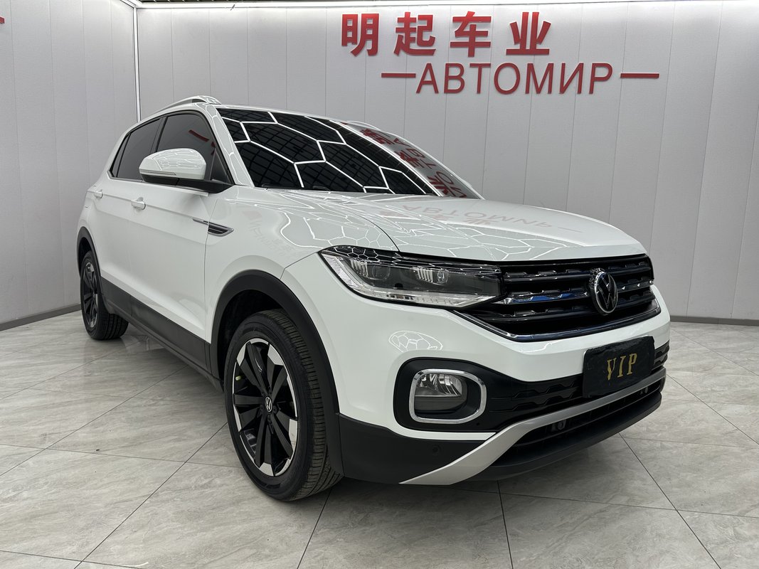 Volkswagen Taycan 2